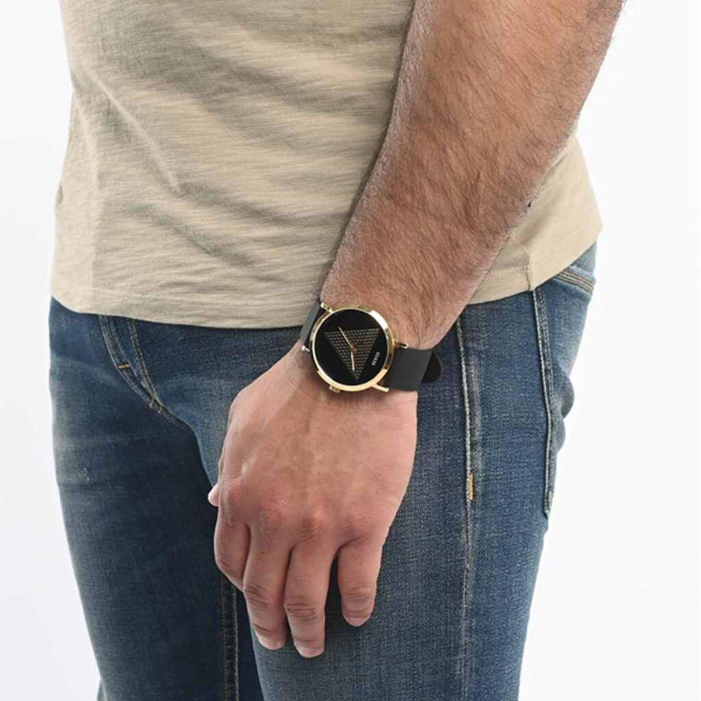 Orologio uomo in gomma silicone nero cassa color oro triangolo logo GUESS lucido